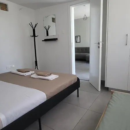 Hanapartment 3 Bed דירה